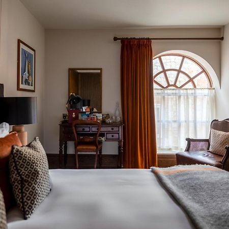 Hotel Teller'S Arms à Farnham  Extérieur photo